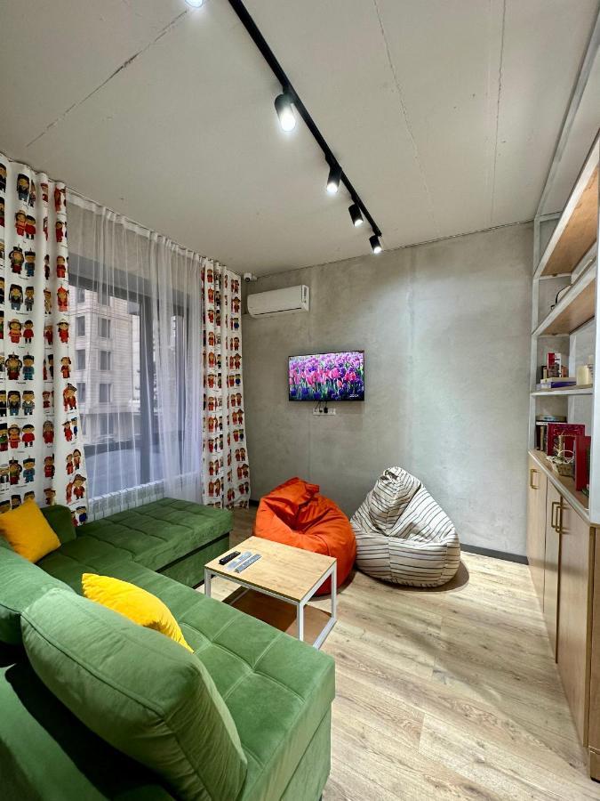 Izzzi Hostel Biskek Kültér fotó