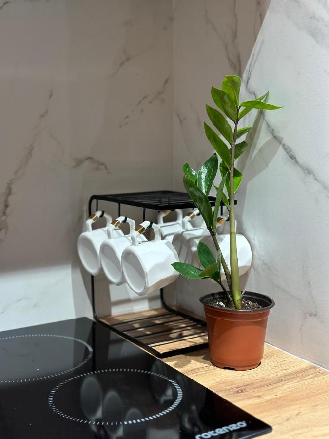 Izzzi Hostel Biskek Kültér fotó