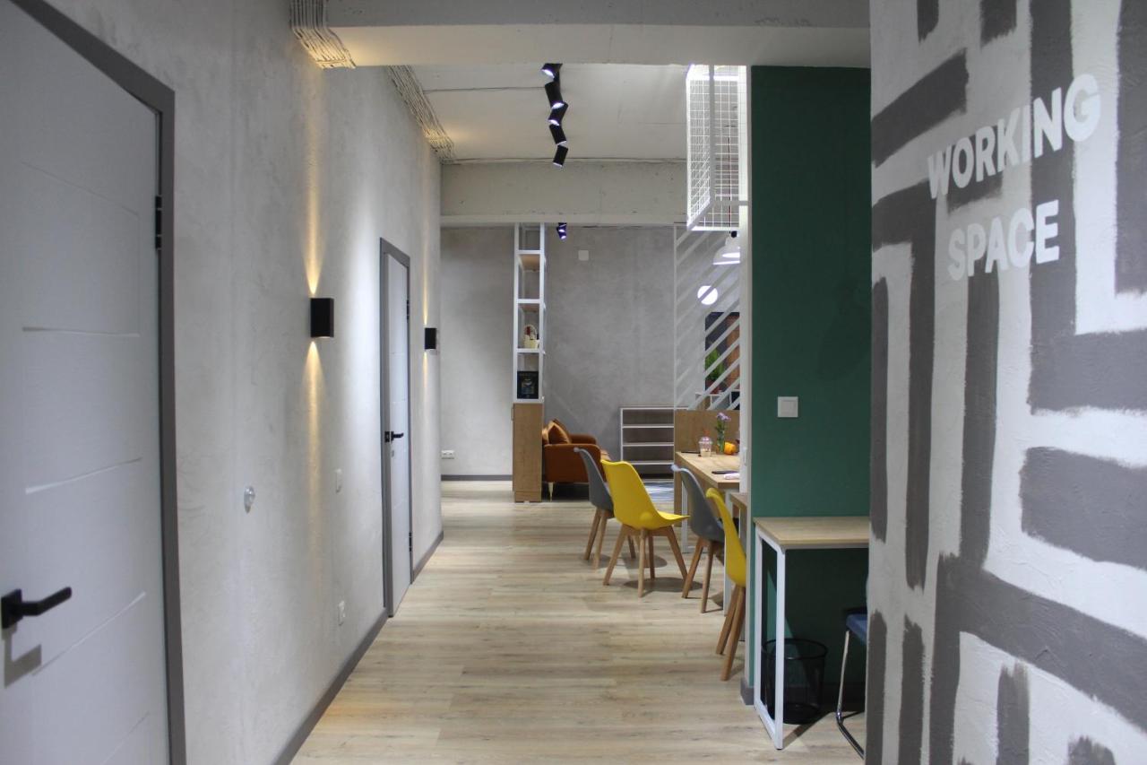 Izzzi Hostel Biskek Kültér fotó